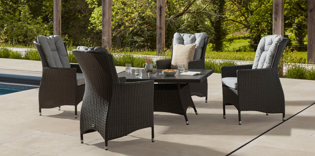 4 SEAT SQUARE CHARCOAL FIREPIT TABLE WITH TURNBURY CHAIR - BLACK